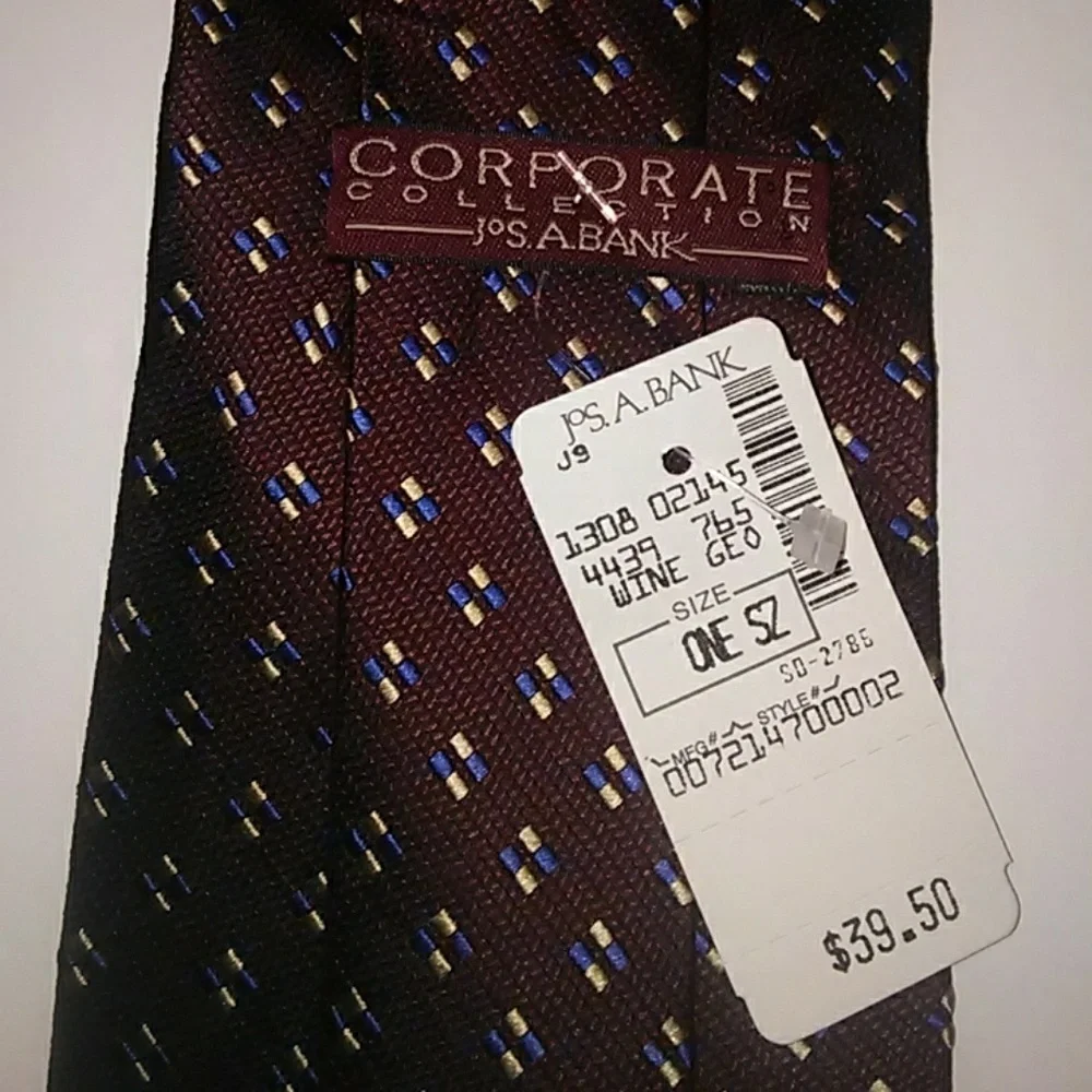 NWT Men's JoS A. Bank Tie